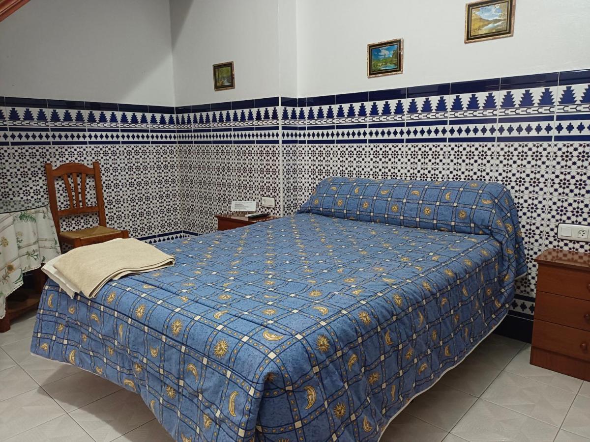 Pension Larra Mairena De Alcor Dış mekan fotoğraf