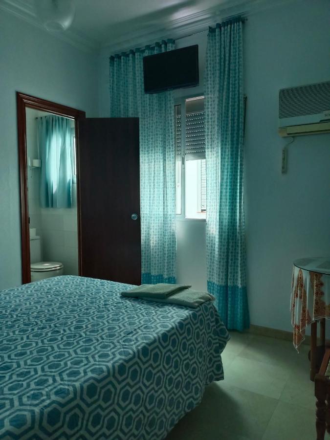 Pension Larra Mairena De Alcor Dış mekan fotoğraf