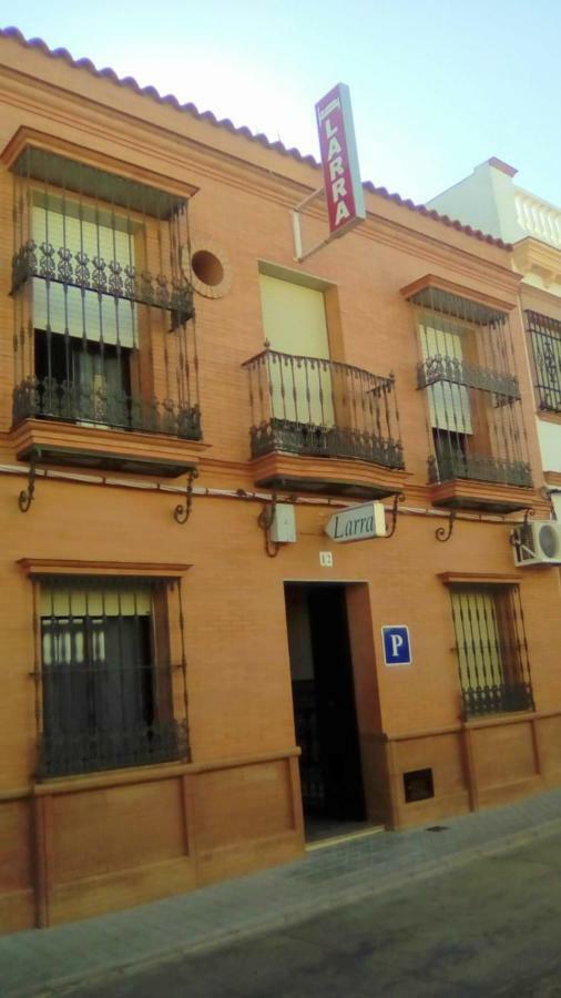 Pension Larra Mairena De Alcor Dış mekan fotoğraf
