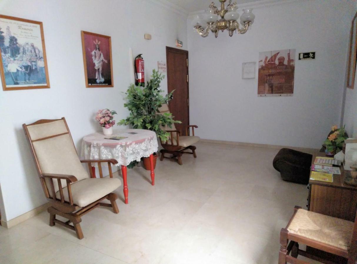 Pension Larra Mairena De Alcor Dış mekan fotoğraf