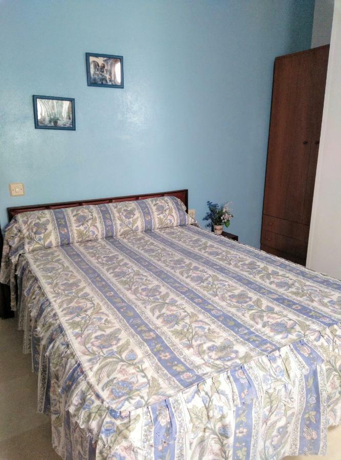 Pension Larra Mairena De Alcor Dış mekan fotoğraf