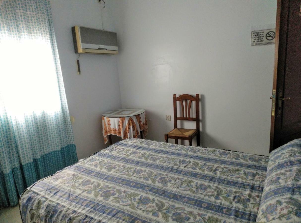 Pension Larra Mairena De Alcor Dış mekan fotoğraf