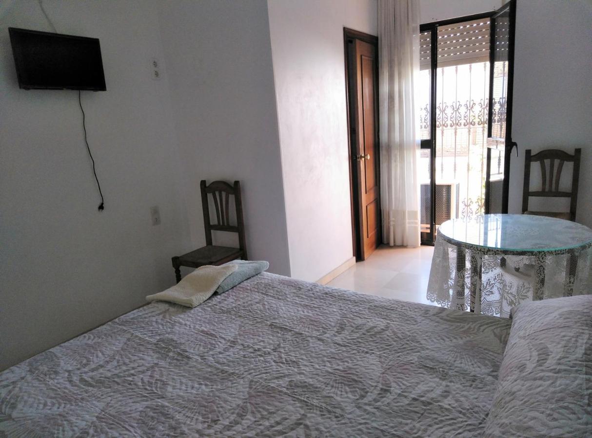 Pension Larra Mairena De Alcor Dış mekan fotoğraf