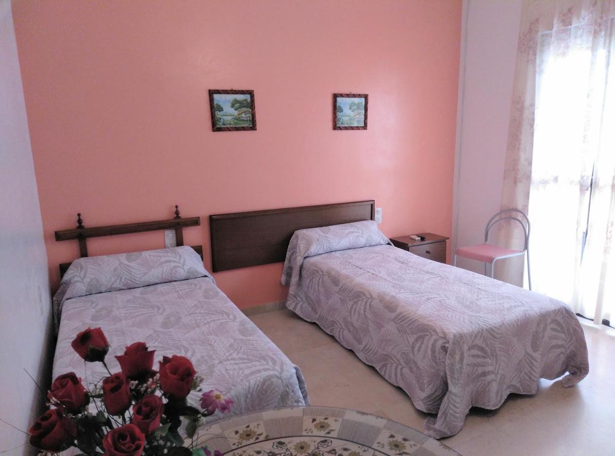 Pension Larra Mairena De Alcor Dış mekan fotoğraf